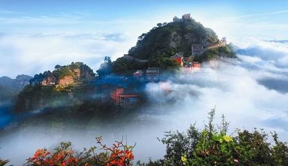 國(guó)慶長(zhǎng)假將現(xiàn)出行高峰 荊州火車站新增16趟臨客,6個(gè)臨時(shí)售票窗口_旅游_網(wǎng)